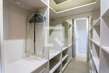 Closet do quarto 1 de apartamento para alugar com 3 quartos, 59m² em Vila Eldízia, Santo André