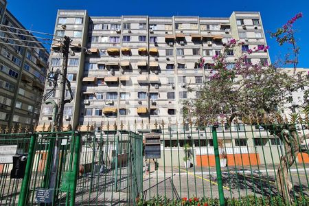 Apartamento à venda com 76m², 3 quartos e 1 vagaFachada