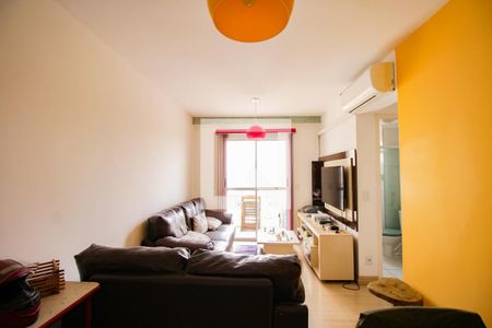 Sala de apartamento para alugar com 2 quartos, 64m² em Vila da Paz, São Paulo