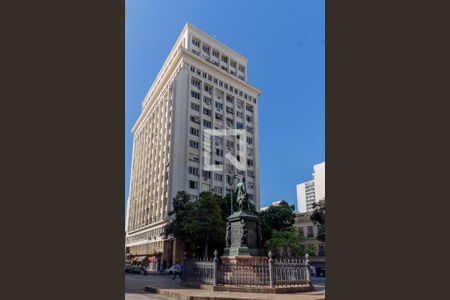 Studio à venda com 35m², 1 quarto e sem vaga Studio à venda com 35m², 1 quarto e sem vagaFachada