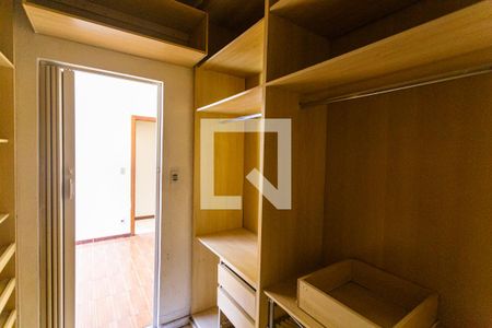 Casa de condomínio à venda com 77m², 2 quartos e 2 vagasCloset do Quarto 1