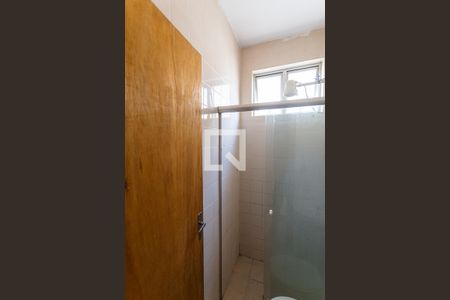 Casa de condomínio à venda com 77m², 2 quartos e 2 vagasBanheiro Social