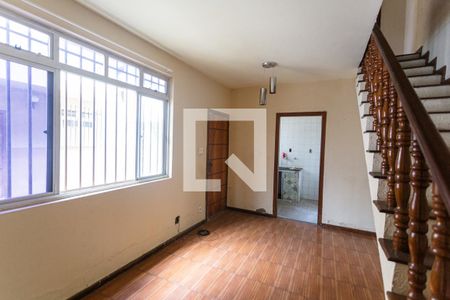 Sala de casa de condomínio à venda com 2 quartos, 77m² em Palmares, Belo Horizonte