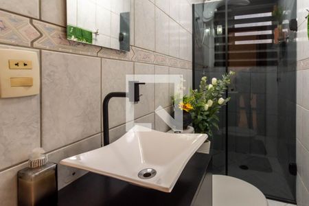 Banheiro de apartamento à venda com 2 quartos, 75m² em Vila Hulda, Guarulhos