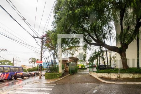 Apartamento à venda com 75m², 2 quartos e 1 vagaFachada e portaria