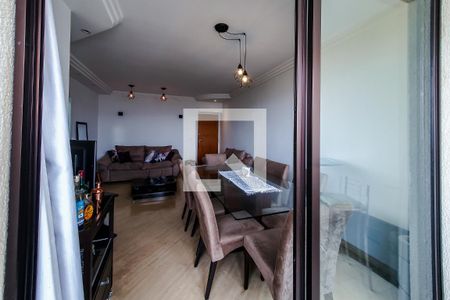Apartamento à venda com 84m², 2 quartos e 1 vaga Apartamento à venda com 84m², 2 quartos e 1 vagaVaranda