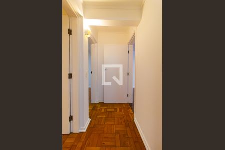 Corredor de apartamento para alugar com 2 quartos, 100m² em Bela Vista, São Paulo