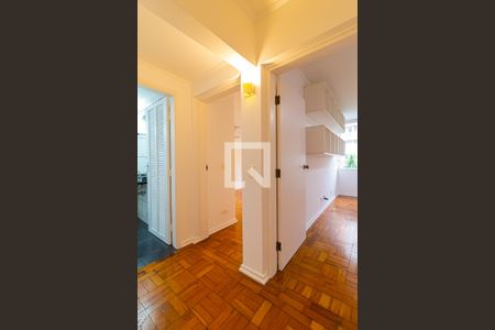 Corredor de apartamento para alugar com 2 quartos, 100m² em Bela Vista, São Paulo