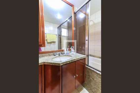 Apartamento à venda com 114m², 3 quartos e 3 vagasBanheiro da Suíte