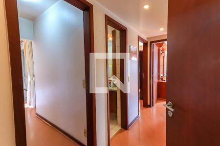 Apartamento à venda com 114m², 3 quartos e 3 vagasCorredor