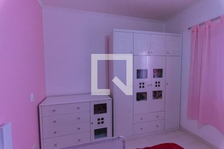 Casa à venda com 240m², 3 quartos e 2 vagasQuarto