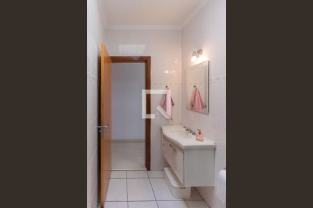 Casa à venda com 240m², 3 quartos e 2 vagasBanheiro Social