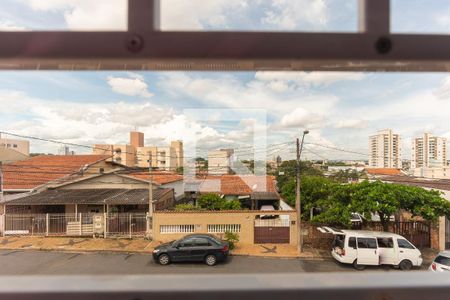 Casa à venda com 240m², 3 quartos e 2 vagasVista da Suíte 2