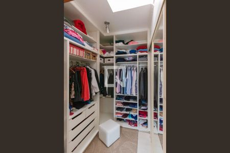 Casa à venda com 240m², 3 quartos e 2 vagasCloset da Suíte 1