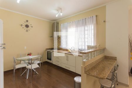 Casa à venda com 240m², 3 quartos e 2 vagasCozinha