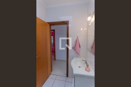 Casa à venda com 240m², 3 quartos e 2 vagasBanheiro Social