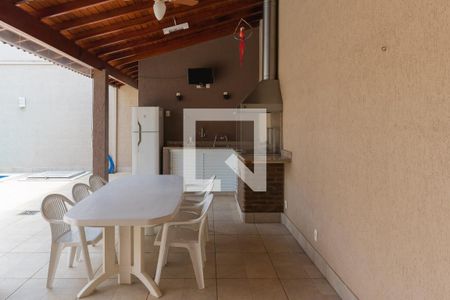 Casa à venda com 240m², 3 quartos e 2 vagasChurrasqueira