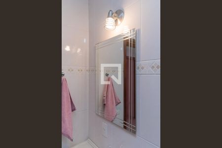 Casa à venda com 240m², 3 quartos e 2 vagasBanheiro Social