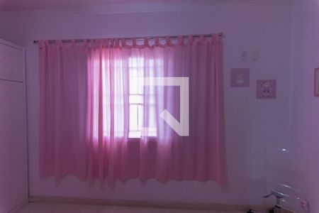 Casa à venda com 240m², 3 quartos e 2 vagasQuarto