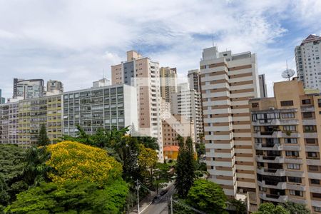 Apartamento à venda com 380m², 3 quartos e 5 vagas Apartamento à venda com 380m², 3 quartos e 5 vagasVista do Quarto 2