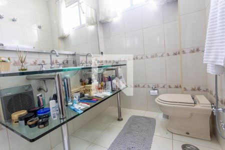Apartamento à venda com 380m², 3 quartos e 5 vagas Apartamento à venda com 380m², 3 quartos e 5 vagasBanheiro da Suíte