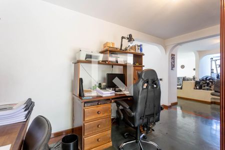 Apartamento à venda com 380m², 3 quartos e 5 vagas Apartamento à venda com 380m², 3 quartos e 5 vagasEscritório