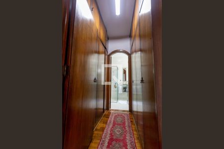 Apartamento à venda com 380m², 3 quartos e 5 vagas Apartamento à venda com 380m², 3 quartos e 5 vagasCloset da suíte