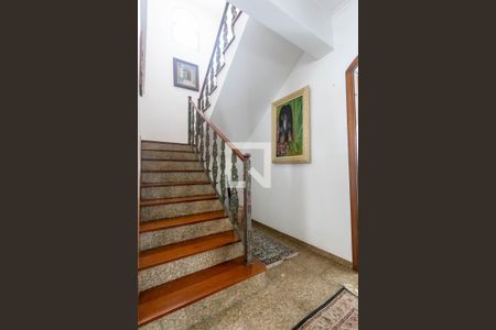 Apartamento à venda com 380m², 3 quartos e 5 vagas Apartamento à venda com 380m², 3 quartos e 5 vagasEscada