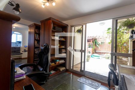 Apartamento à venda com 380m², 3 quartos e 5 vagas Apartamento à venda com 380m², 3 quartos e 5 vagasEscritório