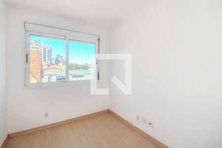 Quarto 1 de apartamento para alugar com 2 quartos, 60m² em São João, Porto Alegre