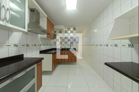 Cozinha de apartamento à venda com 2 quartos, 70m² em Vila Emilio, Mauá