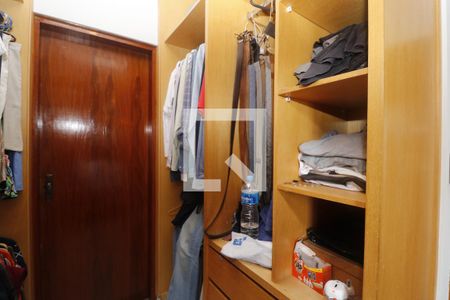 Casa de condomínio à venda com 239m², 3 quartos e 5 vagasCloset da suíte 1