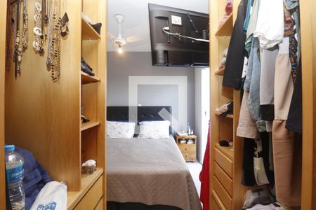 Casa de condomínio à venda com 239m², 3 quartos e 5 vagasCloset da suíte 1