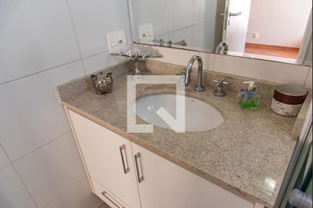 Apartamento à venda com 148m², 3 quartos e 3 vagasBanheiro da suíte 1