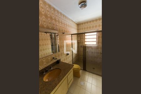 Casa à venda com 216m², 3 quartos e 3 vagasBanheiro da Suíte