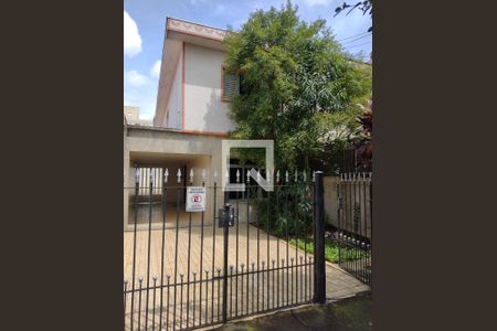 Casa à venda com 216m², 3 quartos e 3 vagasFachada