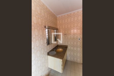 Casa à venda com 216m², 3 quartos e 3 vagasBanheiro