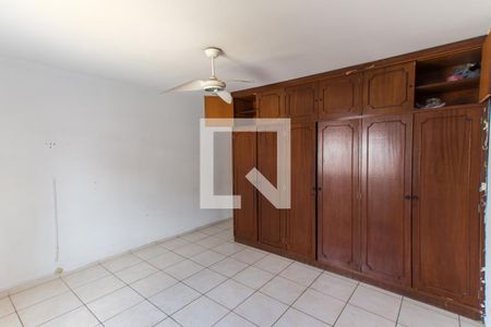 Suíte   de casa à venda com 3 quartos, 216m² em Parque Novo Mundo, São Paulo