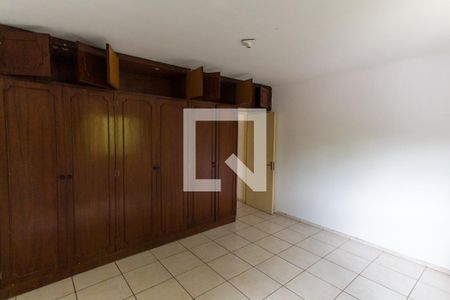 Casa à venda com 216m², 3 quartos e 3 vagasQuarto 2  