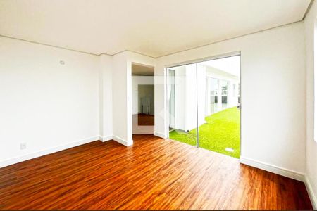 Apartamento à venda com 222m², 3 quartos e 2 vagas Apartamento à venda com 222m², 3 quartos e 2 vagasSala Intima 2