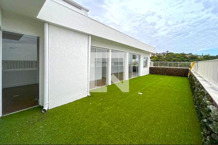 Apartamento à venda com 222m², 3 quartos e 2 vagas Apartamento à venda com 222m², 3 quartos e 2 vagasTerraço Aberto