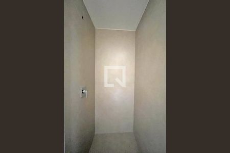 Apartamento à venda com 222m², 3 quartos e 2 vagas Apartamento à venda com 222m², 3 quartos e 2 vagasBanheiro da Suíte