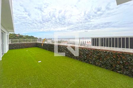 Apartamento à venda com 222m², 3 quartos e 2 vagas Apartamento à venda com 222m², 3 quartos e 2 vagasTerraço Aberto