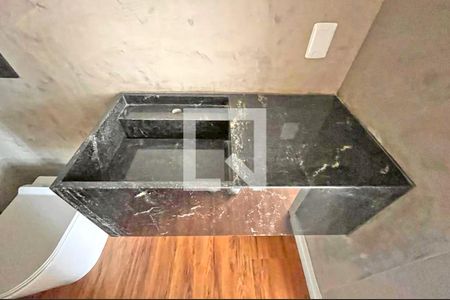 Apartamento à venda com 222m², 3 quartos e 2 vagas Apartamento à venda com 222m², 3 quartos e 2 vagasBanheiro Social