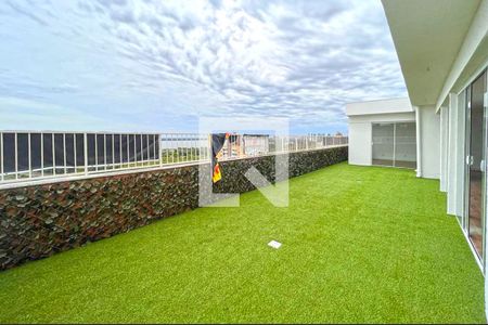 Apartamento à venda com 222m², 3 quartos e 2 vagas Apartamento à venda com 222m², 3 quartos e 2 vagasTerraço Aberto