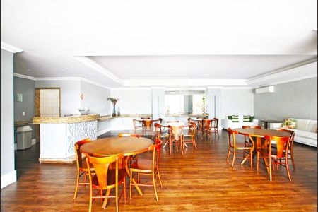 Apartamento à venda com 222m², 3 quartos e 2 vagasÁrea comum - Salão de festas