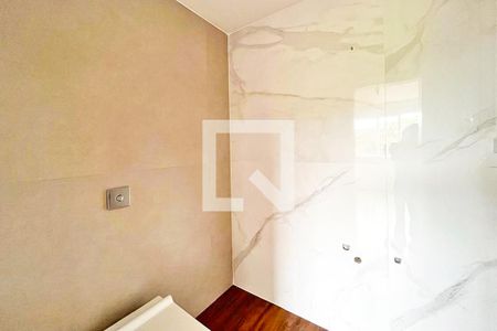 Apartamento à venda com 222m², 3 quartos e 2 vagas Apartamento à venda com 222m², 3 quartos e 2 vagasBanheiro da Suíte