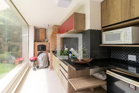 Casa para alugar com 5 quartos, 500m² em Pacaembu, São Paulo