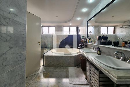 Apartamento para alugar com 450m², 4 quartos e 6 vagasBanheiro da Suíte 3