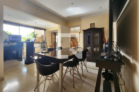 Apartamento para alugar com 450m², 4 quartos e 6 vagasCopa